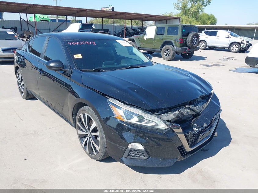 NISSAN ALTIMA SR FWD