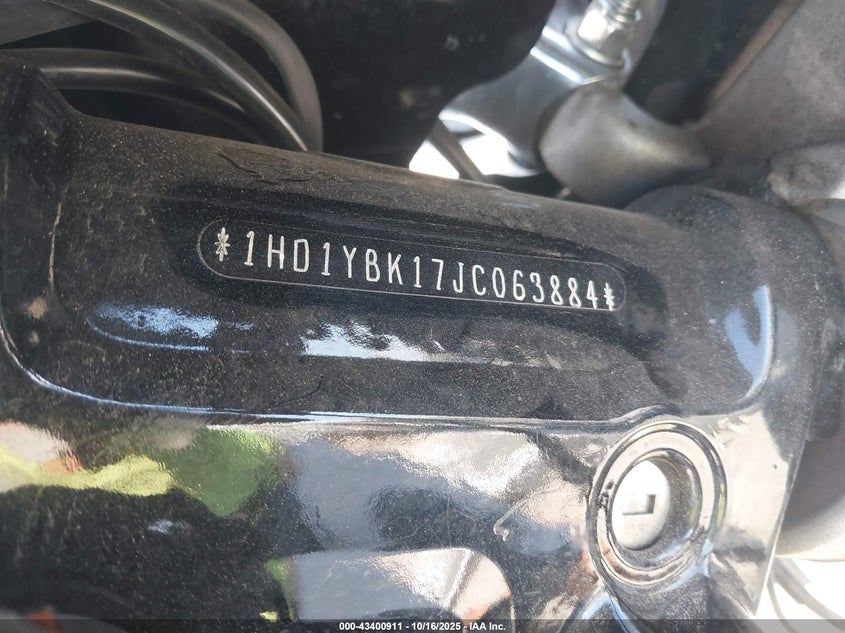 2018 Harley-Davidson Flhcs Heritage Classic 114 VIN: 1HD1YBK17JC063884 Lot: 43400911