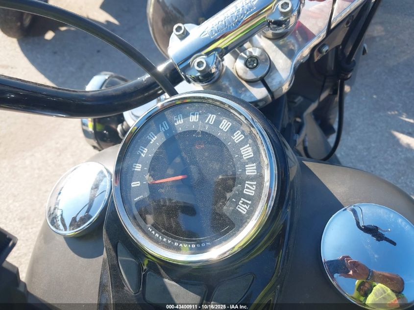 2018 Harley-Davidson Flhcs Heritage Classic 114 VIN: 1HD1YBK17JC063884 Lot: 43400911