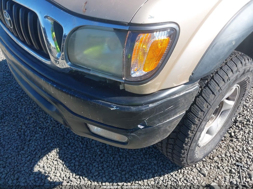 5TEWN72N81Z879407 2001 TOYOTA TACOMA photo no. 20