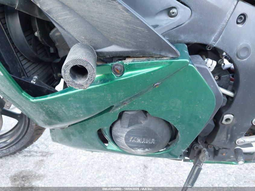 2004 Yamaha Yzfr6 L VIN: JYARJ06E04A016072 Lot: 43400960