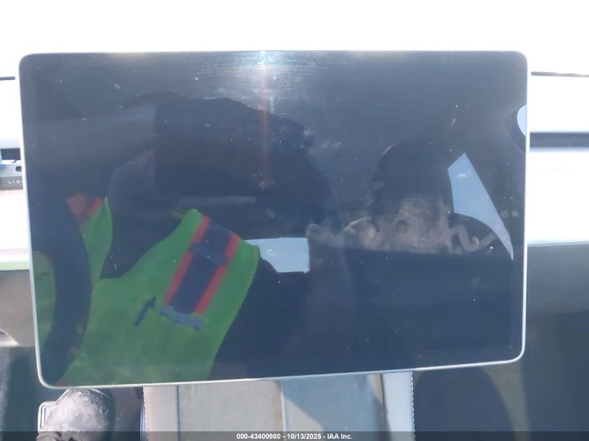 2025 Tesla Model Y Long Range Dual Motor Rear-Wheel Drive VIN: 7SAYGDED1SF309145 Lot: 43400980