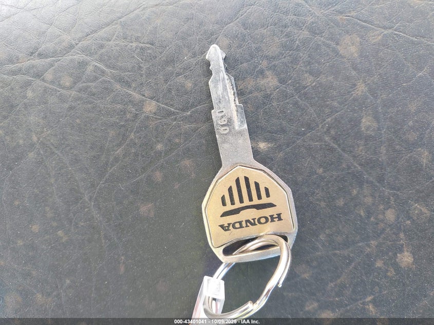 2002 Honda Vtx1800 R VIN: 1HFSC49002A004112 Lot: 43401041