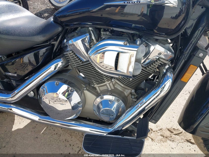 2002 Honda Vtx1800 R VIN: 1HFSC49002A004112 Lot: 43401041