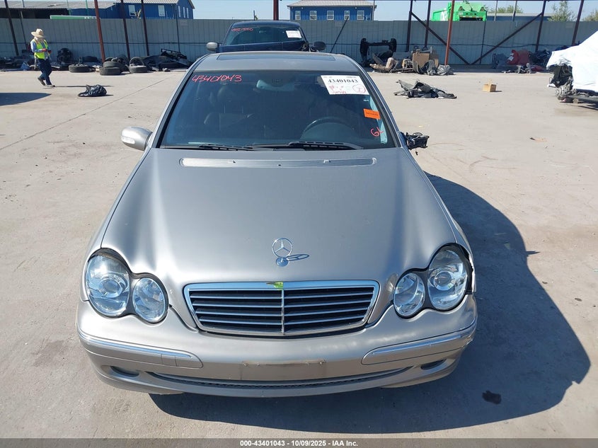 2004 Mercedes-Benz C 230 Kompressor Sport/Sport VIN: WDBRF40J24A637010 Lot: 43401043