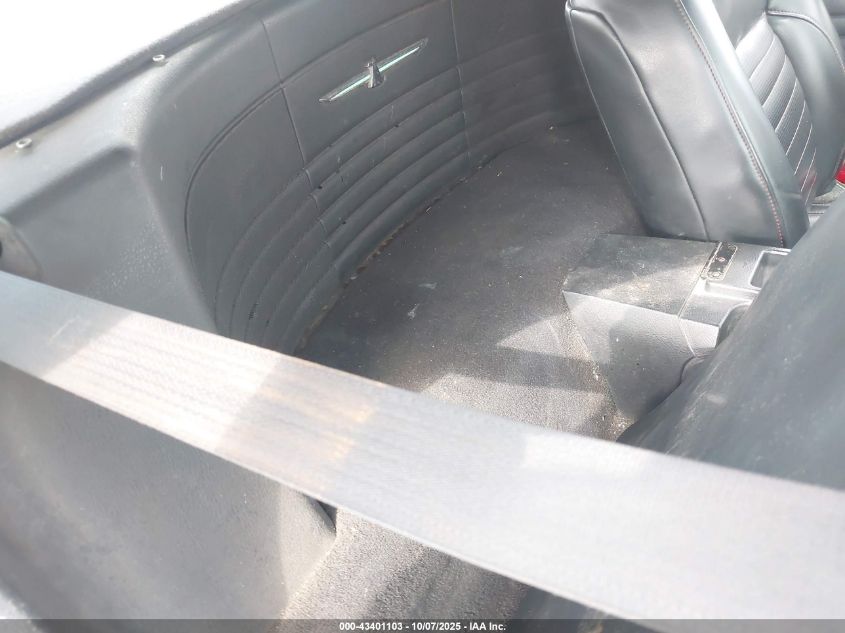 2003 Ford Thunderbird VIN: 1FAHP60AX3Y112195 Lot: 43401103