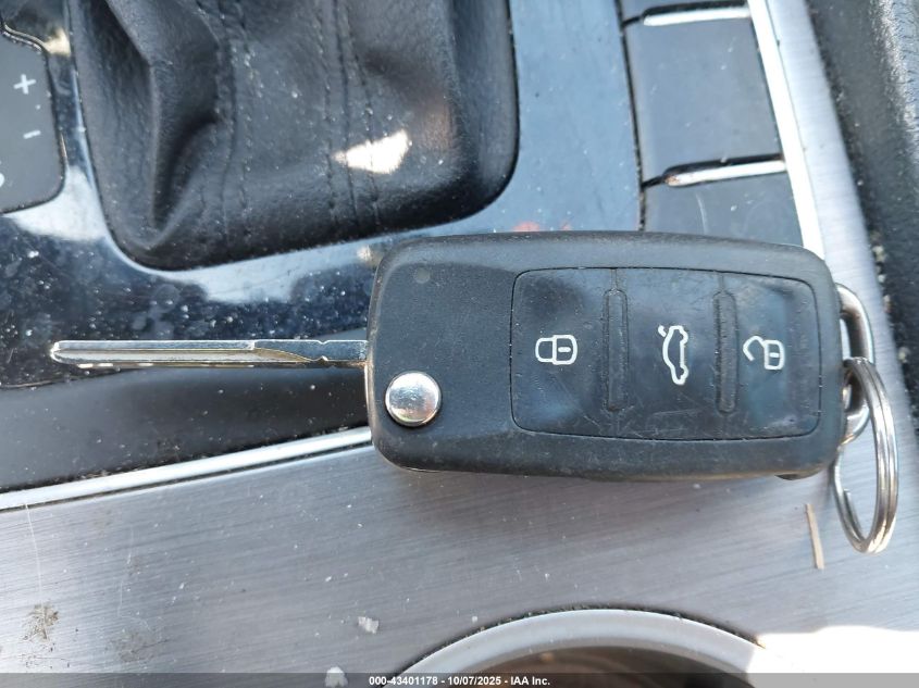 2014 Volkswagen Passat 2.0L Tdi Se VIN: 1VWBN7A38EC040938 Lot: 43401178