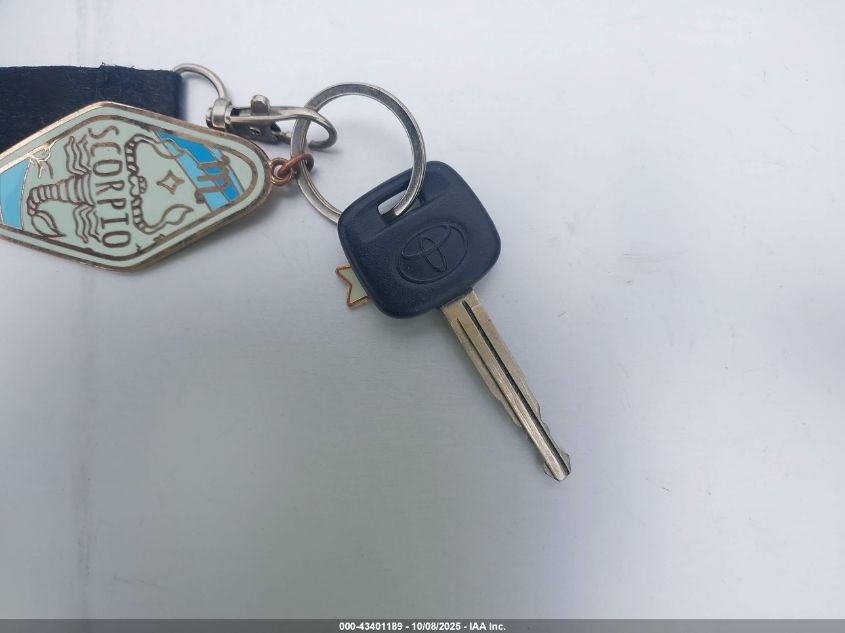 2003 Toyota Camry Le VIN: 4T1BE32K43U194647 Lot: 43401189