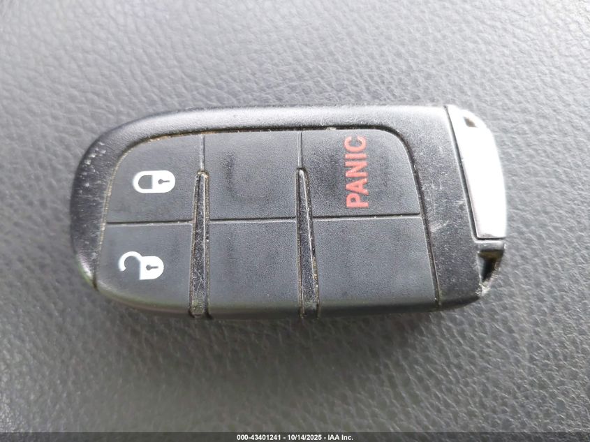 2018 Jeep Grand Cherokee Laredo 4X2 VIN: 1C4RJEAGXJC382826 Lot: 43401241