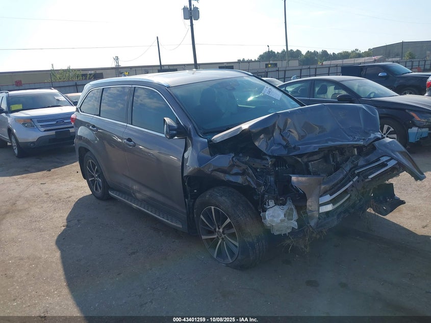 TOYOTA HIGHLANDER XLE