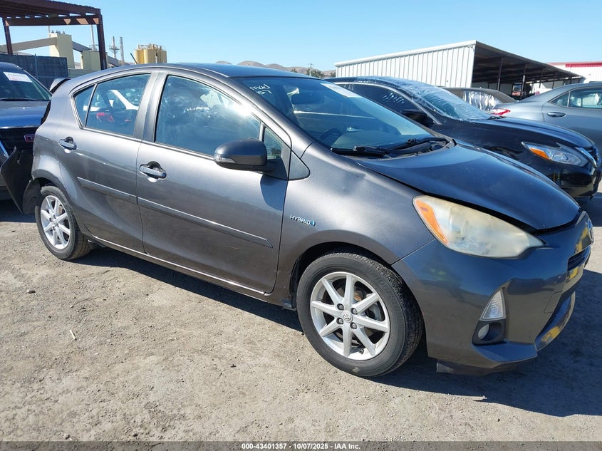 2013 TOYOTA PRIUS C FOUR - JTDKDTB32D1037041