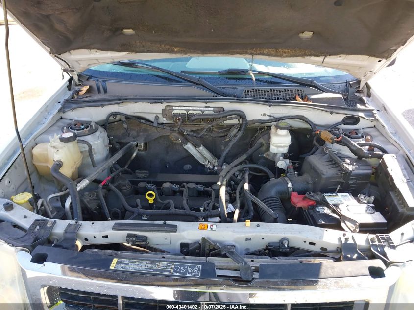 2011 Ford Escape Xls VIN: 1FMCU0C7XBKC12353 Lot: 43401402