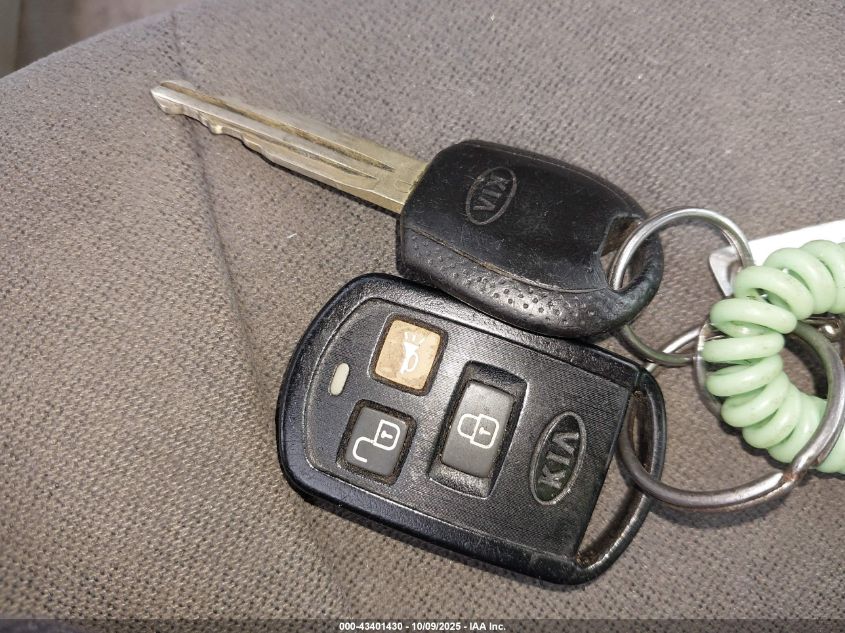 2005 Kia Spectra5 VIN: KNAFE161255089076 Lot: 43401430