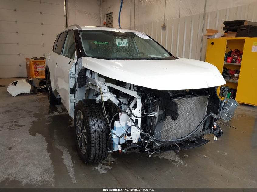 NISSAN ROGUE SV INTELLIGENT AWD