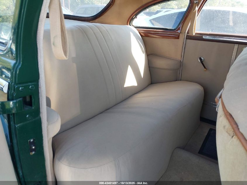 1946 Dodge Sedan VIN: D2447454 Lot: 43401497