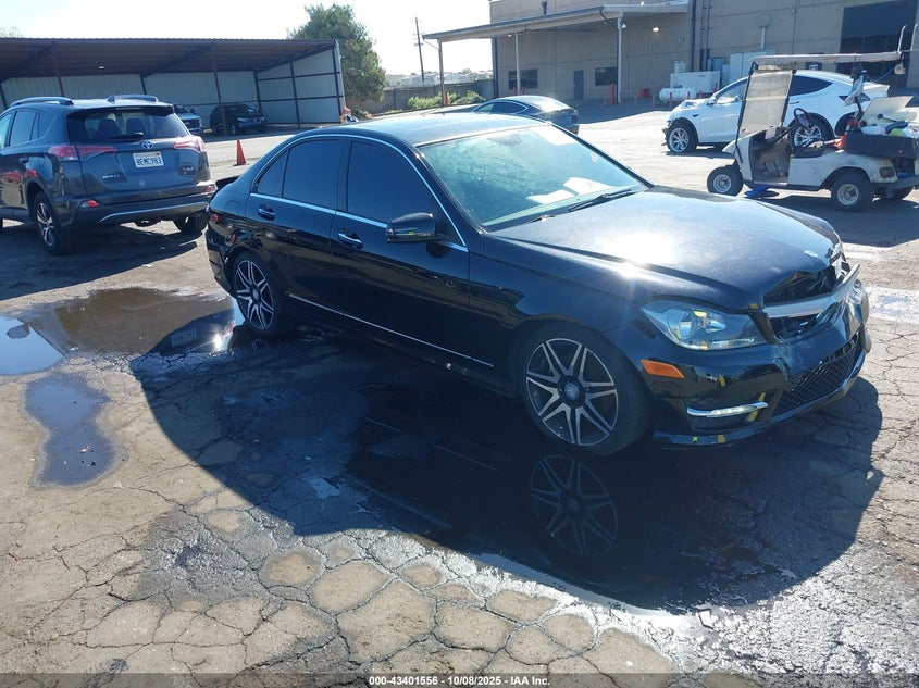 MERCEDES-BENZ C-CLASS LUXURY/SPORT