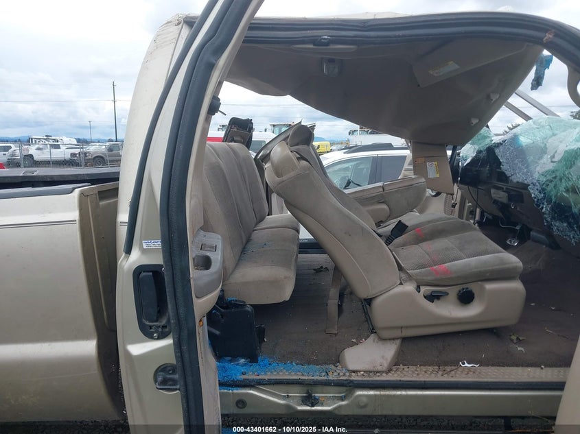 1FTNX21F71EB37067 2001 FORD F250 photo no. 8