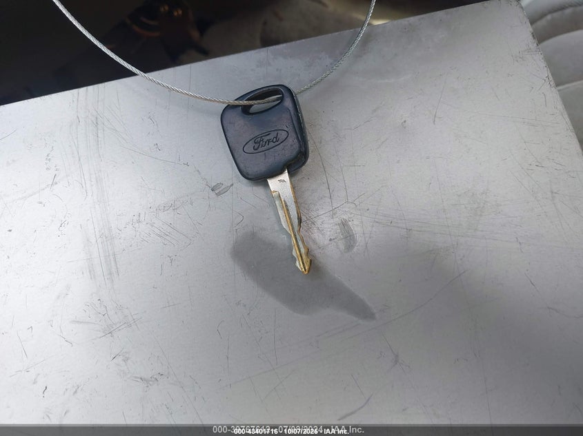 1999 Ford Crown Victoria Lx VIN: 2FAFP74W4XX127400 Lot: 43401716