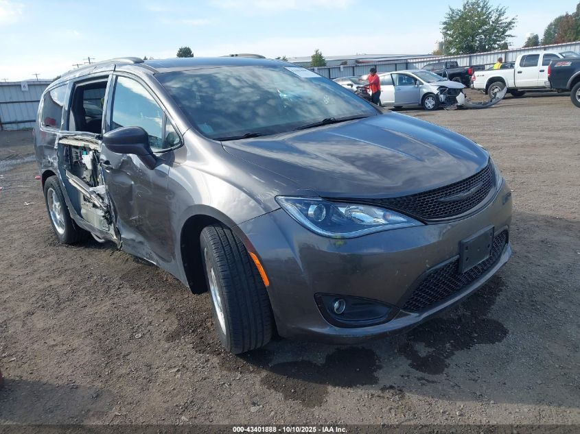 CHRYSLER PACIFICA TOURING PLUS