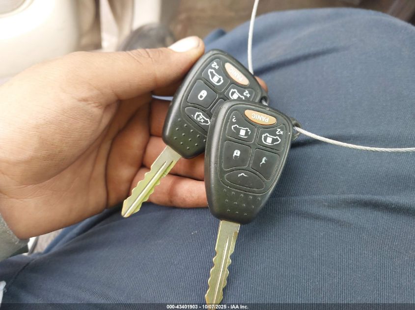 2005 Chrysler Town & Country Touring VIN: 2C4GP54LX5R559936 Lot: 43401903