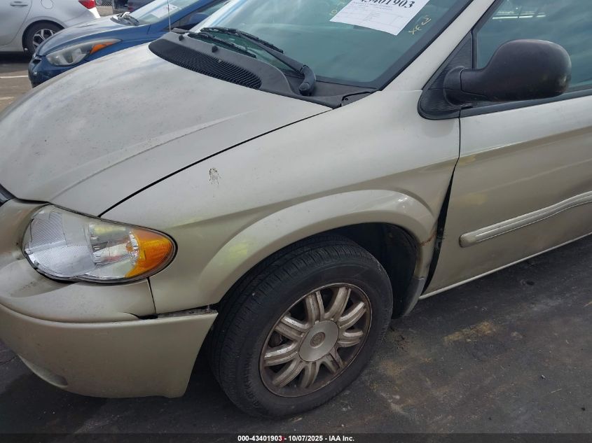 2005 Chrysler Town & Country Touring VIN: 2C4GP54LX5R559936 Lot: 43401903