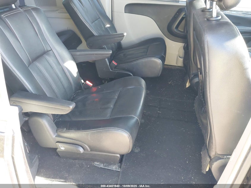 2015 Chrysler Town & Country Touring-L VIN: 2C4RC1CG4FR601505 Lot: 43401940