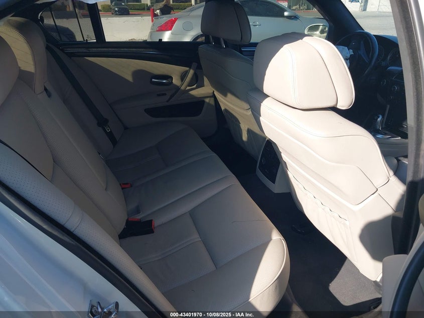 2008 BMW M5 VIN: WBSNB93558CX10798 Lot: 43401970