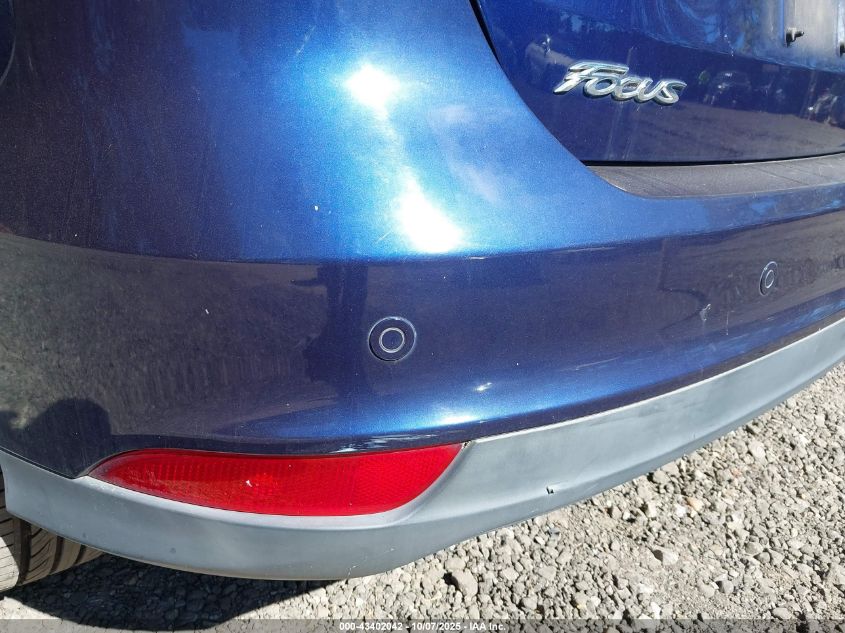 2016 Ford Focus Se VIN: 1FADP3K23GL321820 Lot: 43402042