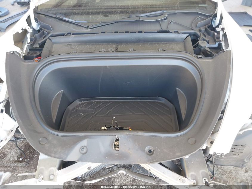 2023 Tesla Model Y Awd/Long Range Dual Motor All-Wheel Drive VIN: 7SAYGDEE9PF805925 Lot: 43402050