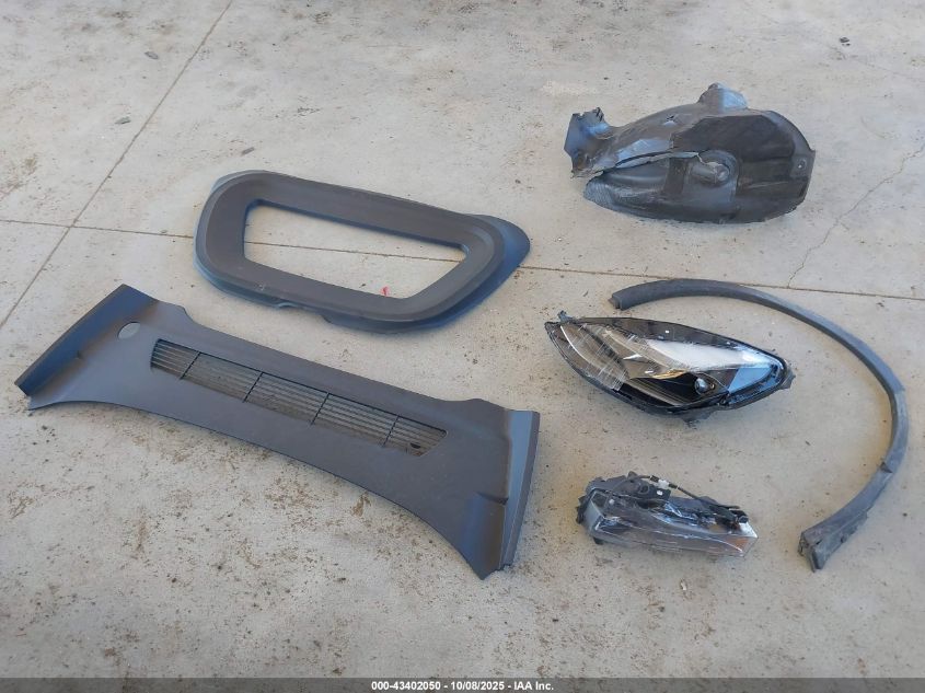 2023 Tesla Model Y Awd/Long Range Dual Motor All-Wheel Drive VIN: 7SAYGDEE9PF805925 Lot: 43402050