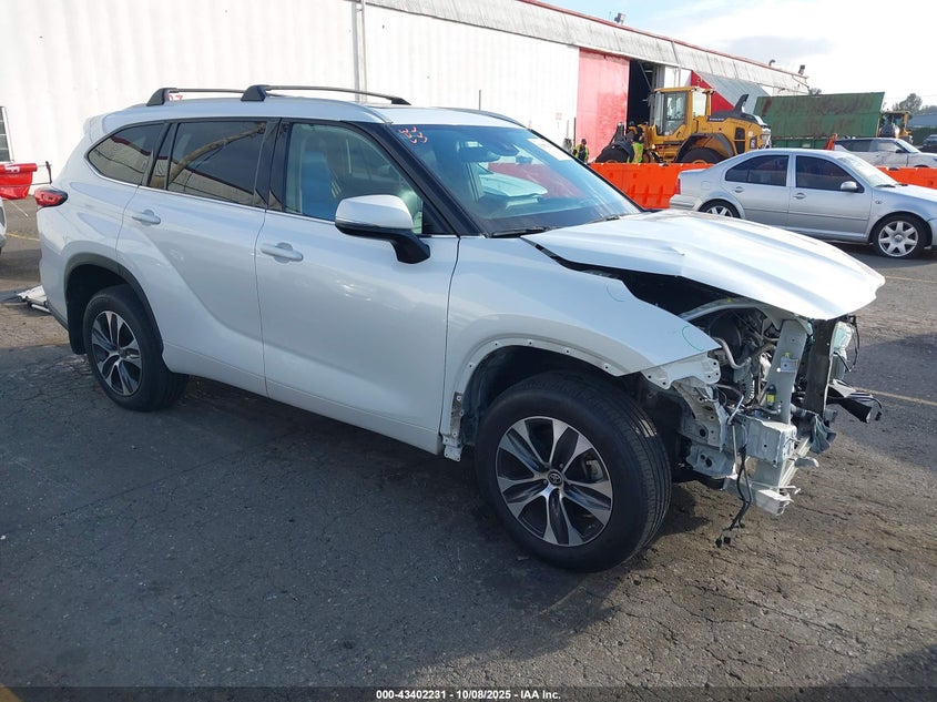 TOYOTA HIGHLANDER XLE