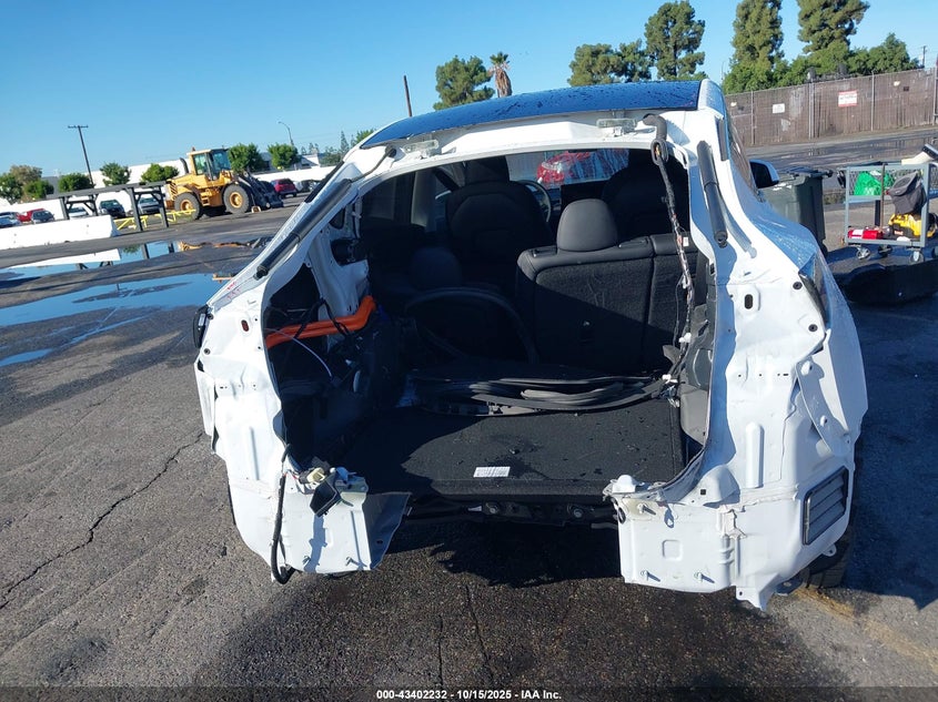 2025 Tesla Model Y Long Range Dual Motor Rear-Wheel Drive VIN: 7SAYGDED2SF219910 Lot: 43402232