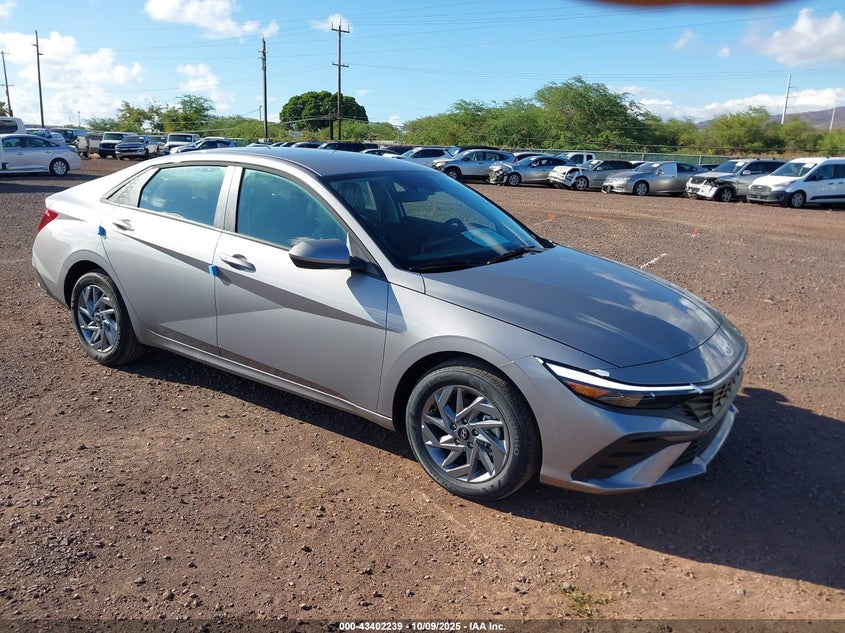 HYUNDAI ELANTRA BLUE