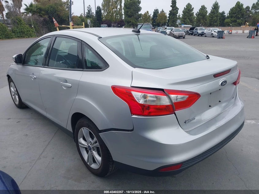 Vin: 1fadp3f26el176618, lot: 43897022, ford focus se 20143