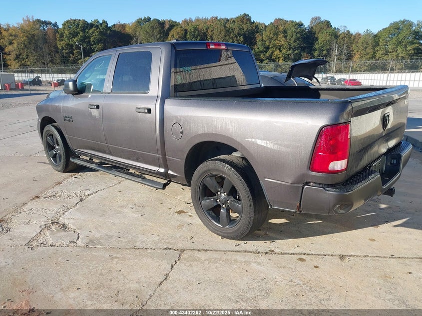 Vin: 1c6rr6kg5js304786, lot: 43897027, ram 1500 express  4x2 5'7 box 20183