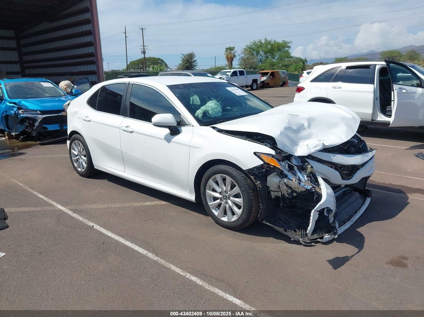 TOYOTA CAMRY LE