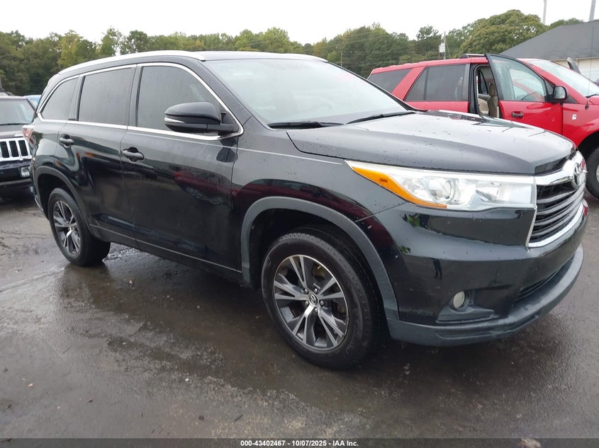 TOYOTA HIGHLANDER XLE V6