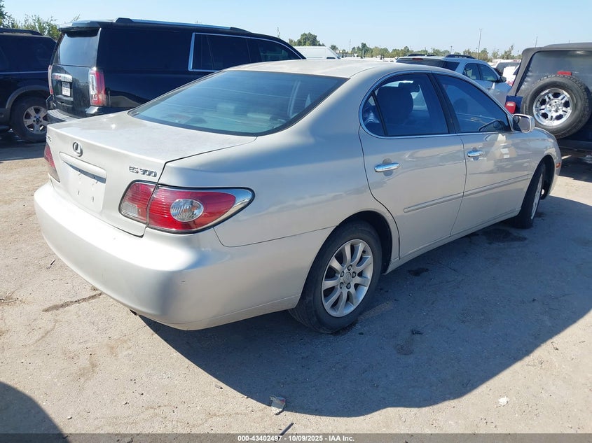 JTHBF30G330087305 2003 LEXUS ES photo no. 4