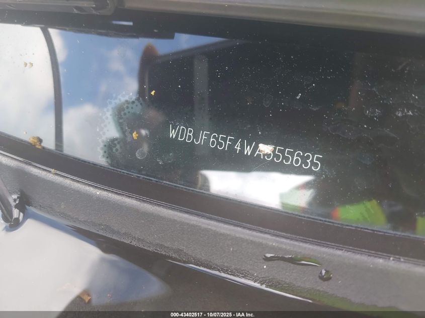 1998 Mercedes-Benz E 320 VIN: WDBJF65F4WA555635 Lot: 43402517