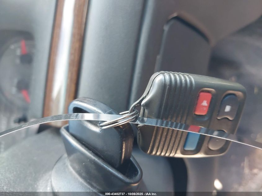 2002 Ford Crown Victoria Lx VIN: 2FAFP74W92X141124 Lot: 43402737