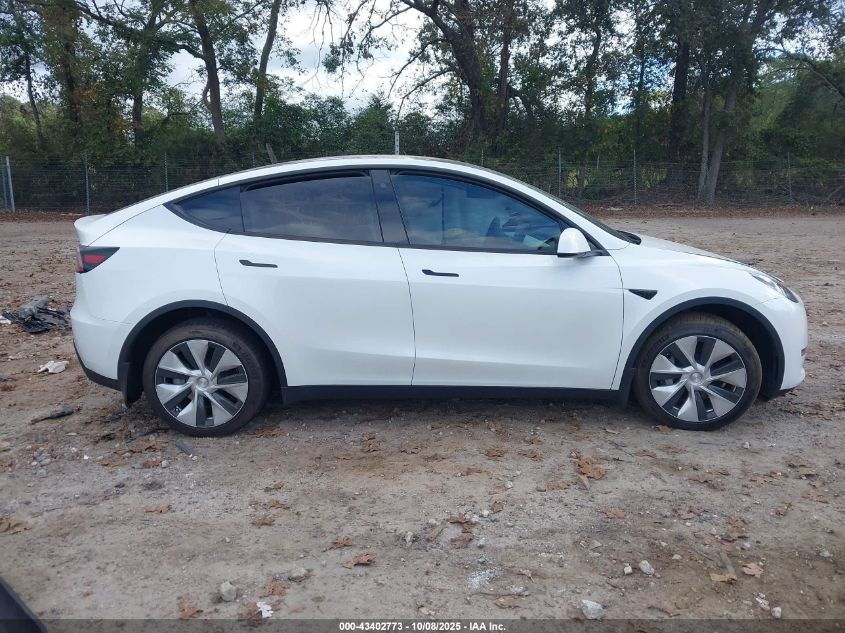 2023 Tesla Model Y VIN: 7SAYGDEE2PF697616 Lot: 43402773