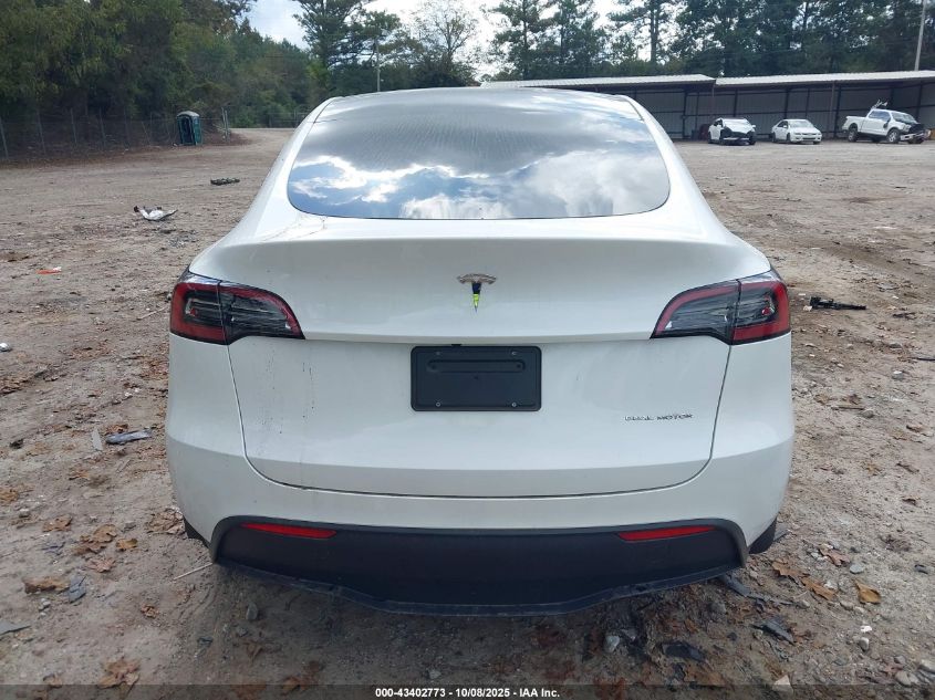 2023 Tesla Model Y VIN: 7SAYGDEE2PF697616 Lot: 43402773