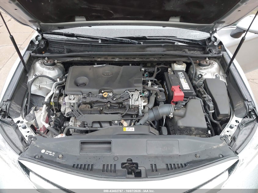 2018 Toyota Camry Le VIN: 4T1B11HK9JU543595 Lot: 43402787