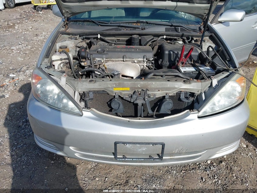 2002 Toyota Camry Le VIN: 4T1BE32KX2U043133 Lot: 43402813