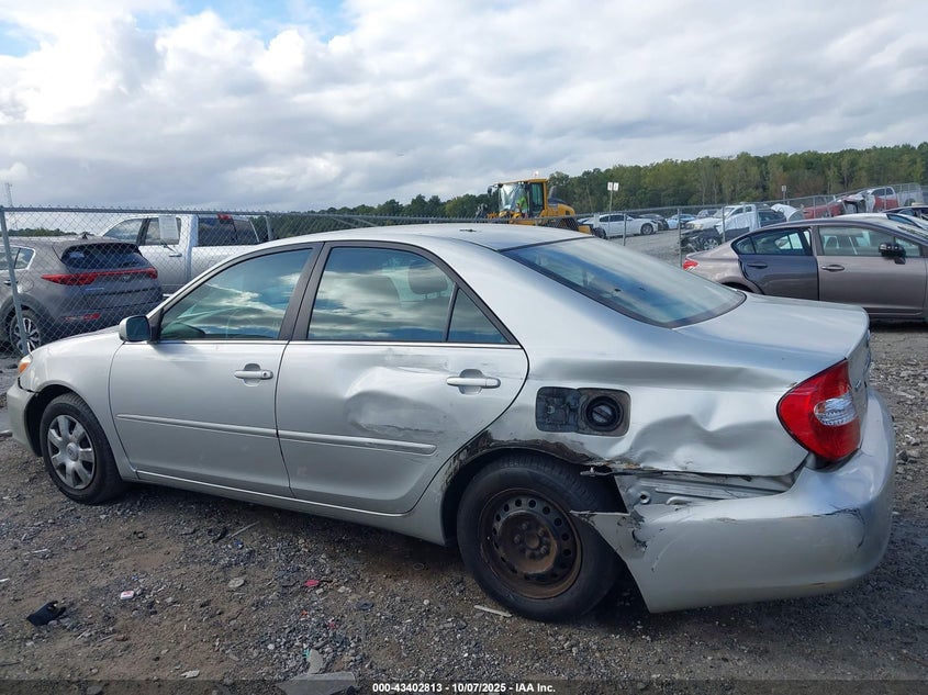 2002 Toyota Camry Le VIN: 4T1BE32KX2U043133 Lot: 43402813