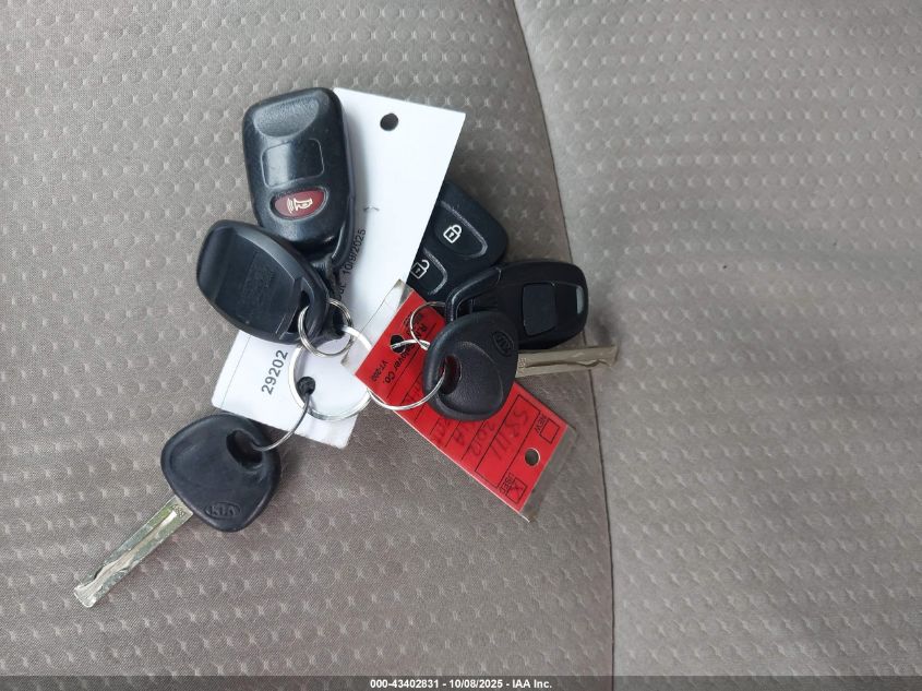 2012 Kia Sorento Lx VIN: 5XYKTCA6XCG258111 Lot: 43402831