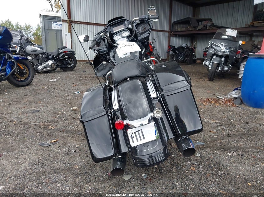 2015 Harley-Davidson Fltrxs Road Glide Special VIN: 1HD1KTM14FB701851 Lot: 43402842