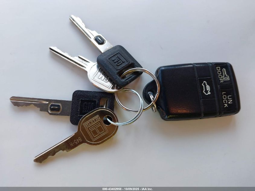 1995 Buick Roadmaster Estate VIN: 1G4BR82P3SR423110 Lot: 43402958