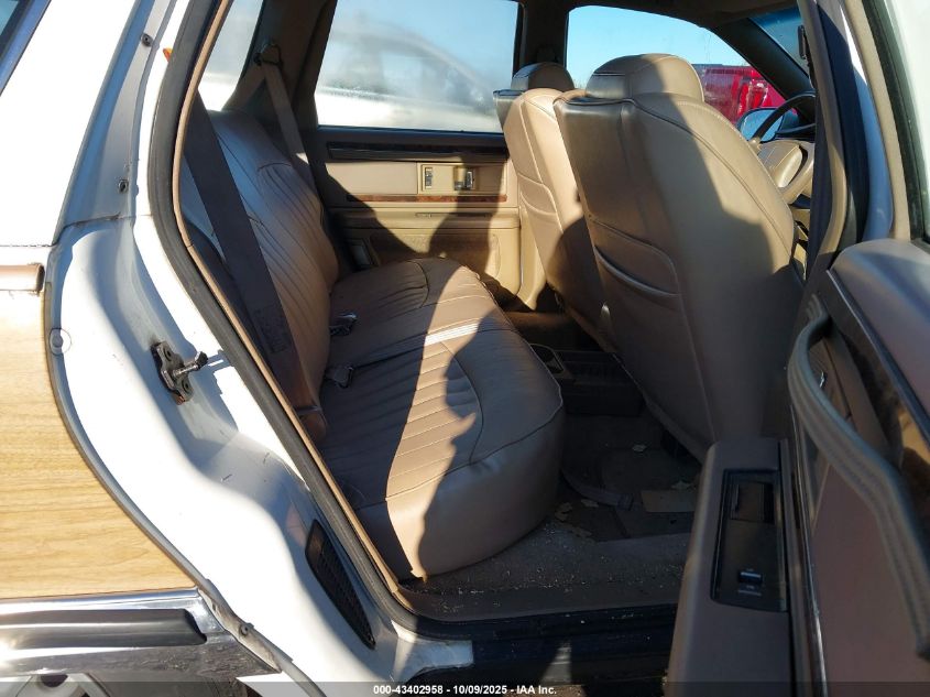 1995 Buick Roadmaster Estate VIN: 1G4BR82P3SR423110 Lot: 43402958