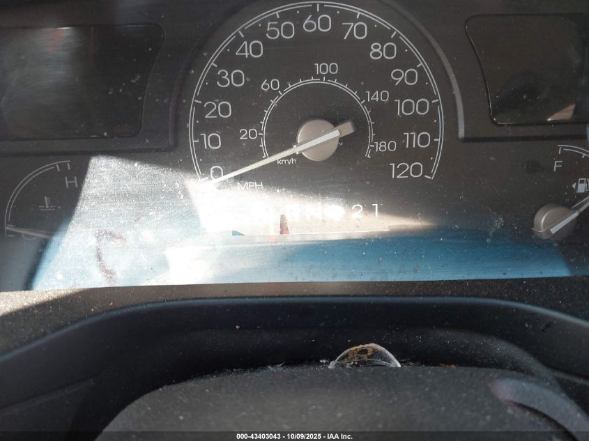 2003 Lincoln Town Car Signature VIN: 1LNHM82W43Y675357 Lot: 43403043